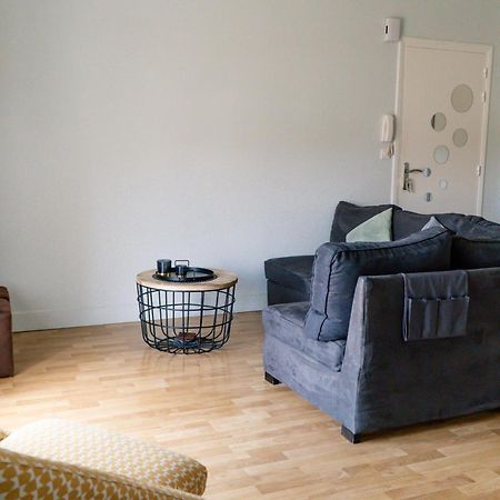Simplicite Et Calme En Appartement A Issoire Ngoại thất bức ảnh